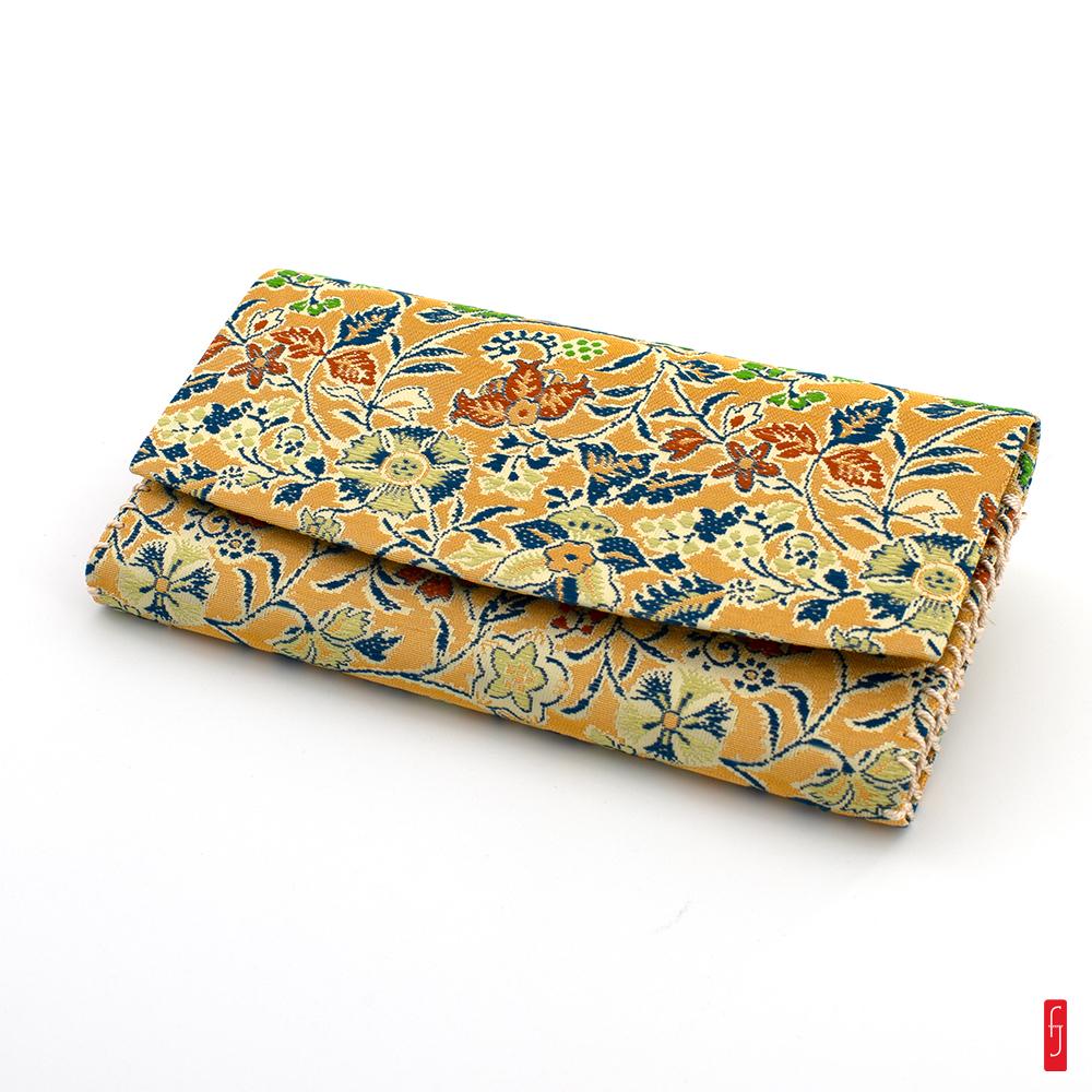 Porte carnet soie et fil d'or. Maison Tatsumura. 10 x 18.5 cm