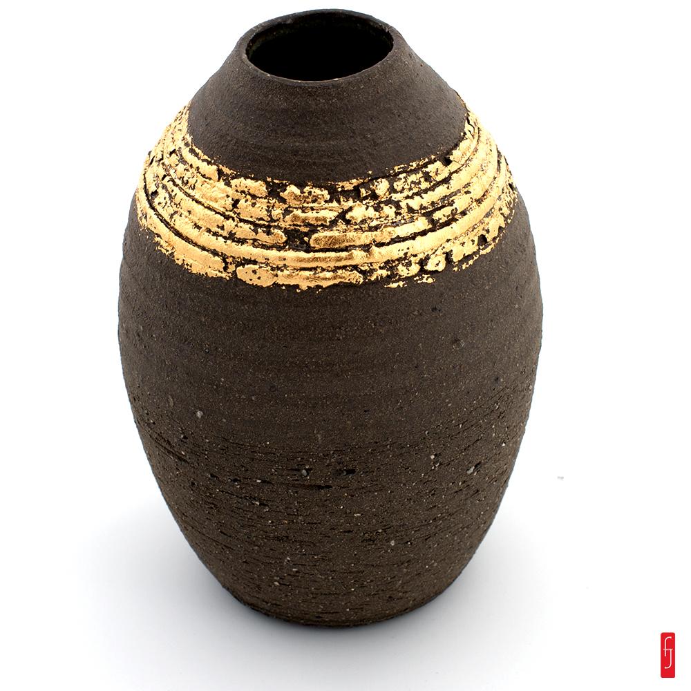Vase soliflore. céramique et feuille d'or. Ø 8 cm - Hauteur 13 cm