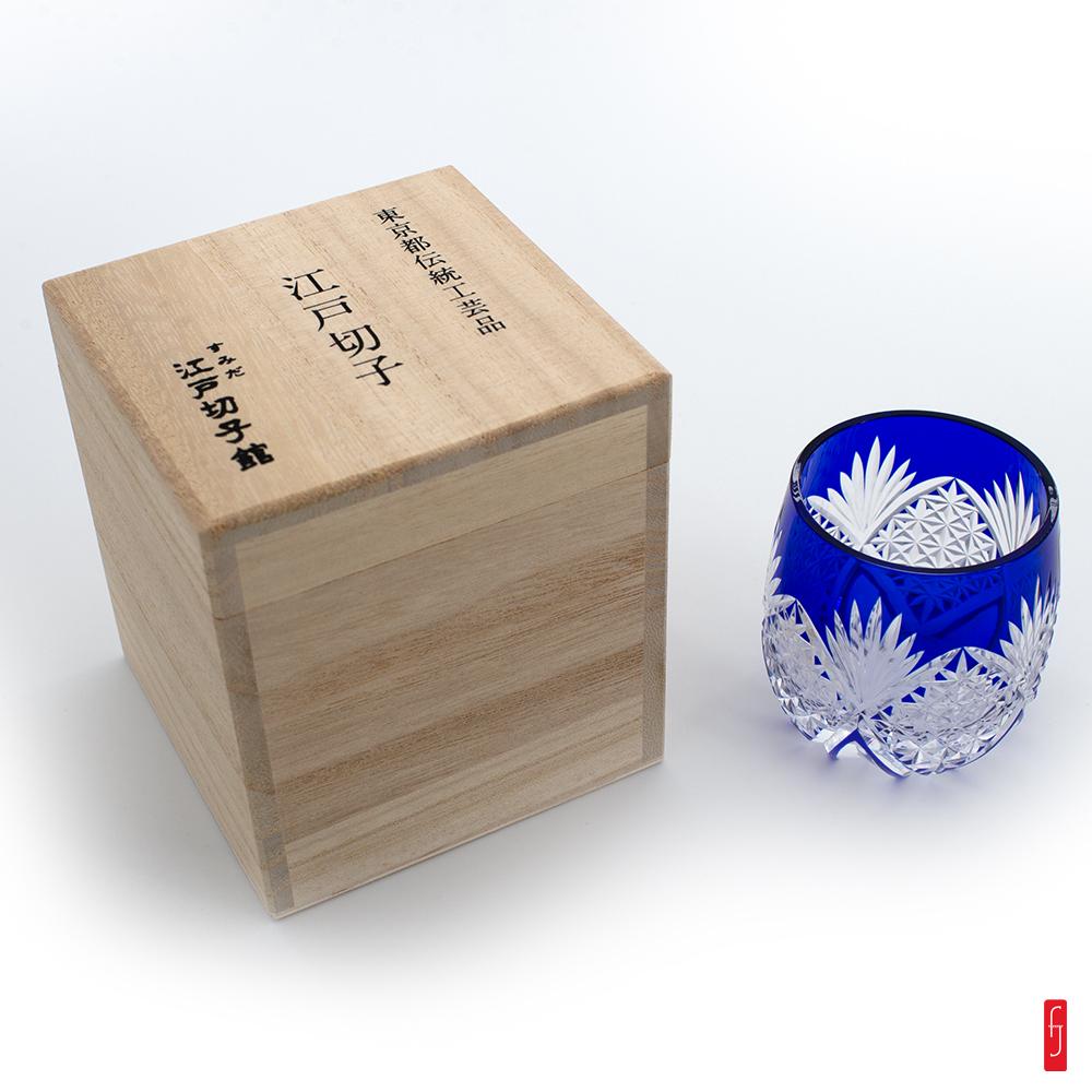 Verre en cristal Edo kiriko du Maître Kazushi Oba. 10cl. Ø 5,8 cm